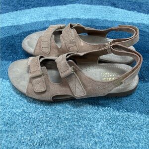 Connie Cuddlers Suede Sandals, sz 8.5W